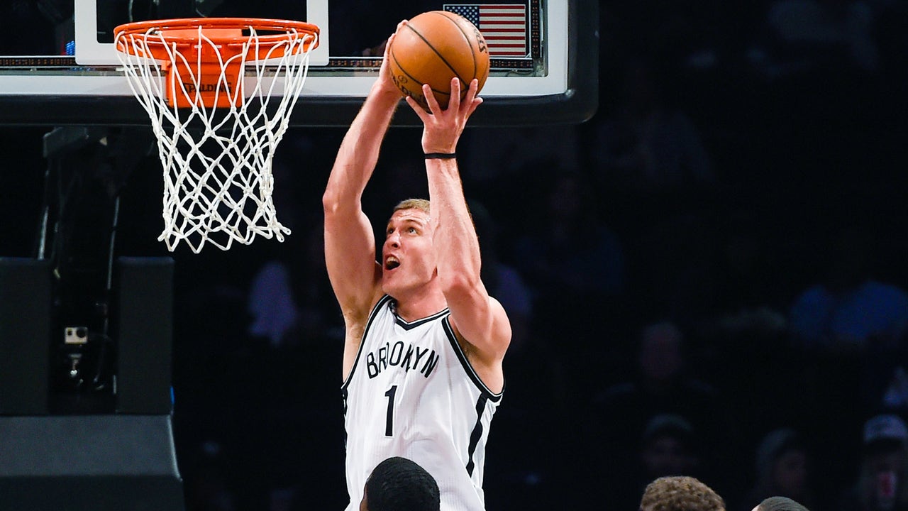 Strong fourth quarter lifts Nets over 76ers